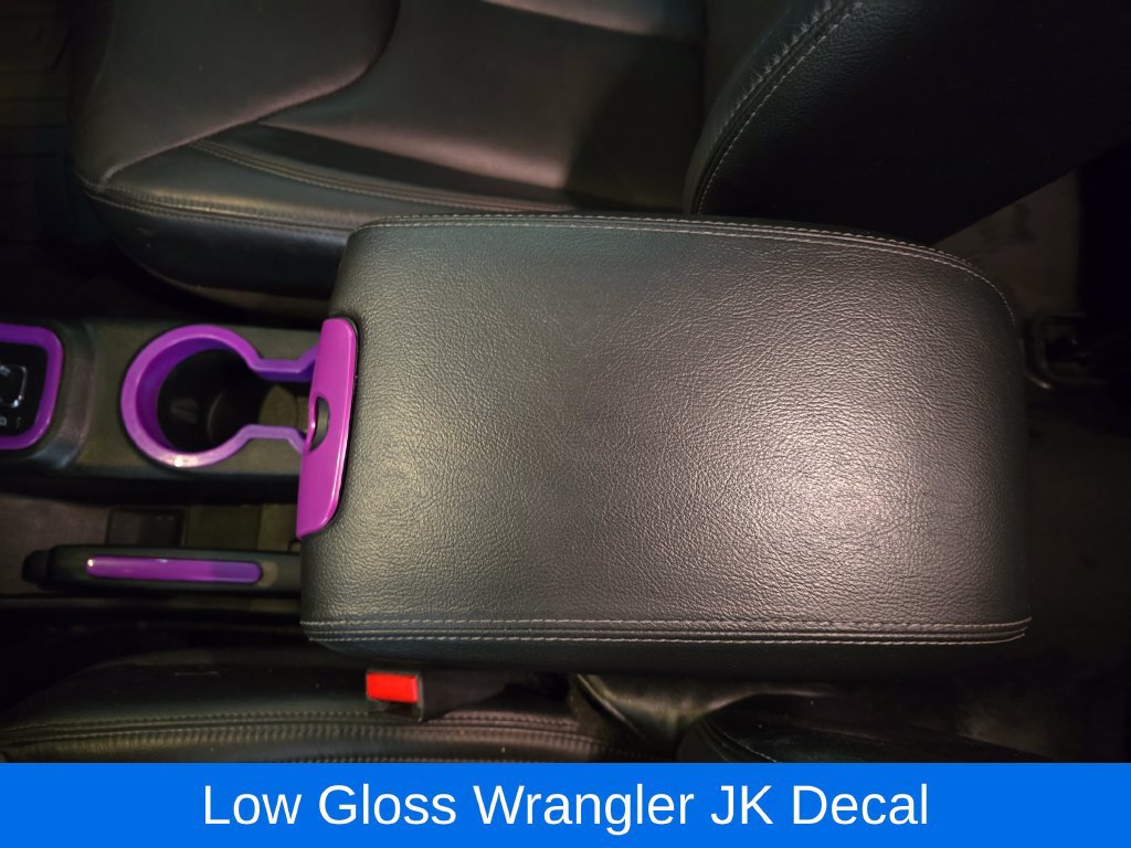 Used 2018 Jeep Wrangler Unlimited Sahara AWD/4WD image 19