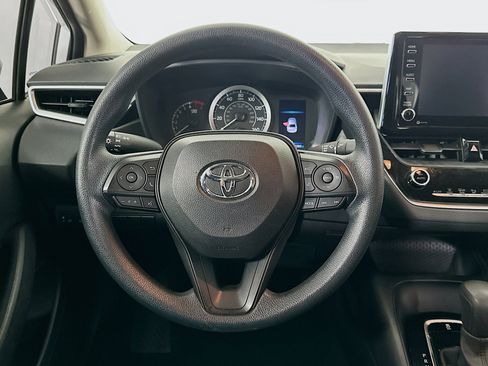 Used 2021 Toyota Corolla LE image 17