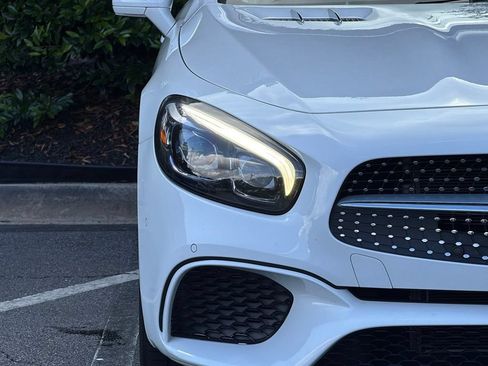 Used 2020 Mercedes-Benz SL 450 image 4