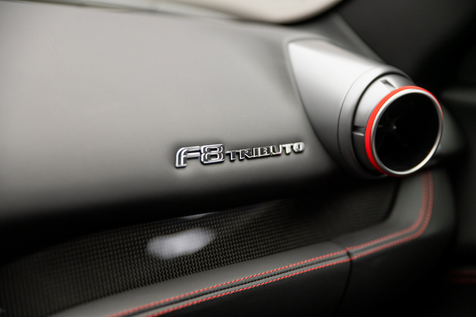 Used 2022 Ferrari F8 Tributo RWD image 27