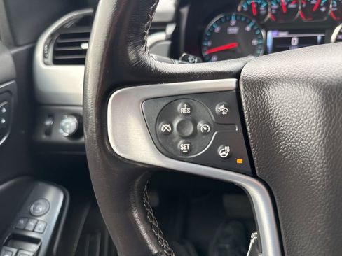 Used 2020 GMC Yukon XL SLT image 25