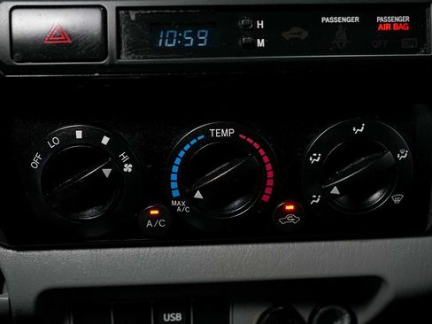 Used 2013 Toyota Tacoma PreRunner w/ TRD Sport Pkg RWD image 23