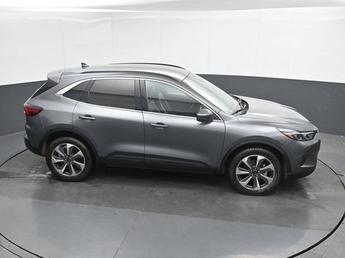 Used 2024 Ford Escape Platinum AWD/4WD image 25