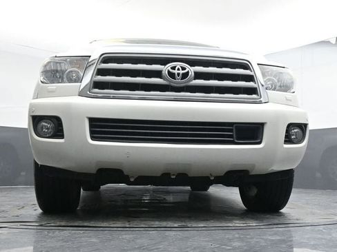 Used 2016 Toyota Sequoia Platinum image 28