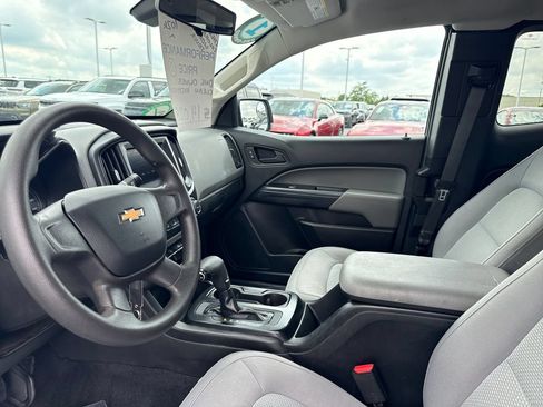 Used 2020 Chevrolet Colorado W/T RWD image 12