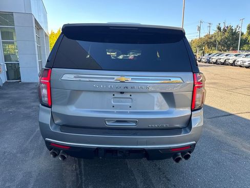 Used 2024 Chevrolet Suburban Premier image 4