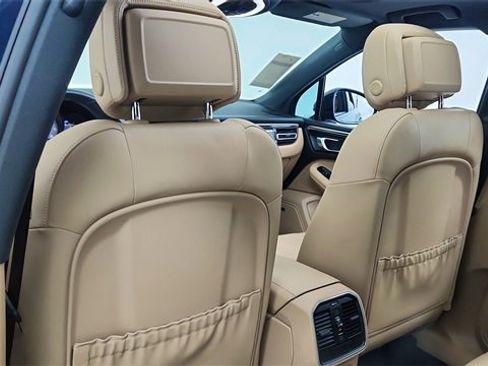 Used 2019 Porsche Macan S image 30