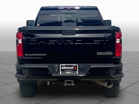 Used 2022 Chevrolet Silverado 2500 High Country w/ Z71 Off-Road Package AWD/4WD image 5