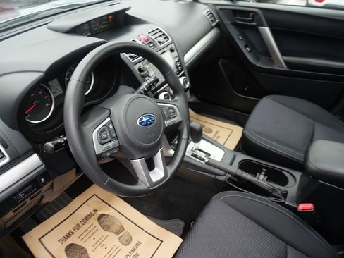 Used 2017 Subaru Forester 2.5i Premium w/ All-Weather Package image 12