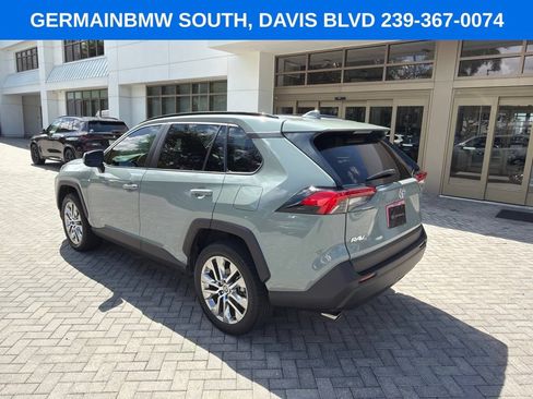 Used 2021 Toyota RAV4 XLE Premium FWD image 3