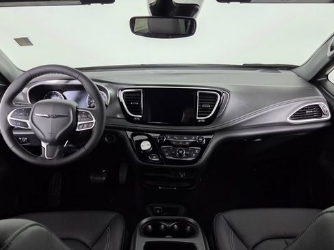 New 2026 Chrysler Pacifica Select FWD image 35