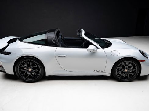 Used 2026 Porsche 911 Targa 4 GTS w/ Premium Package AWD/4WD image 39
