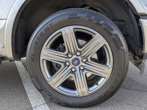 Used 2020 Ford F150 Lariat w/ Equipment Group 502A Luxury image 10