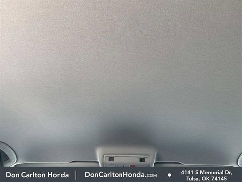 Used 2024 Volkswagen Tiguan SE image 14