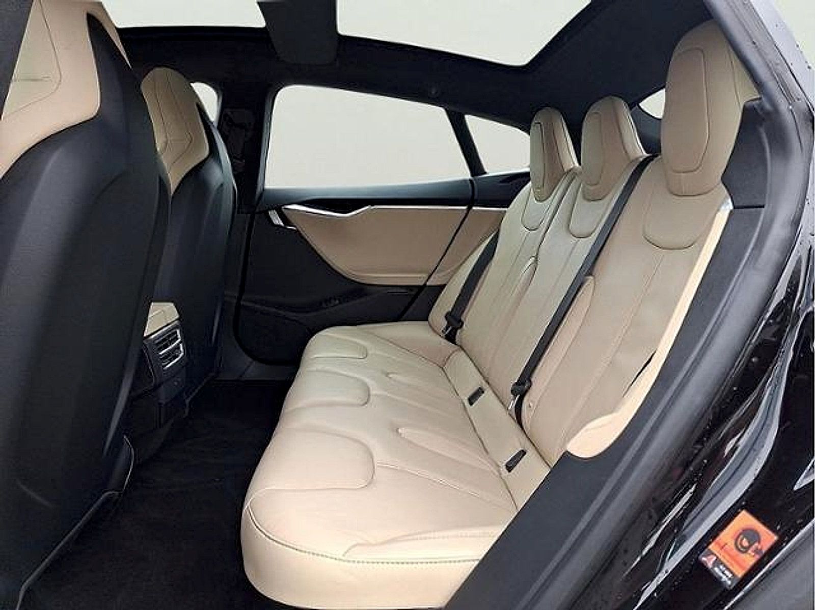 Used 2016 Tesla Model S RWD image 8