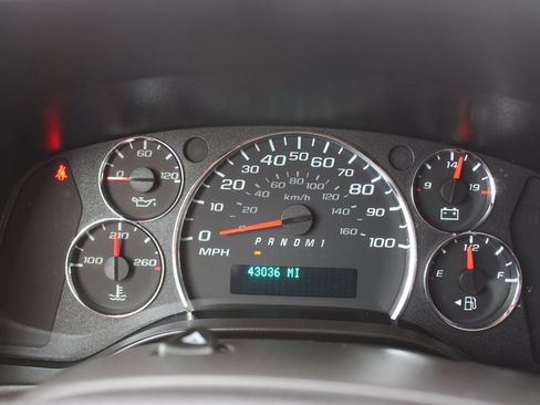 Used 2024 Chevrolet Express 2500 w/ Driver Convenience Package RWD image 36