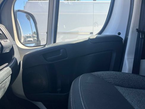 Used 2019 RAM ProMaster 2500 FWD image 18