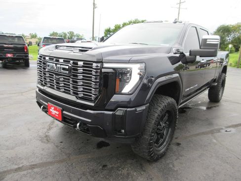 Used 2026 GMC Sierra 2500 Denali Ultimate AWD/4WD image 11