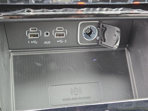 New 2025 Jeep Grand Cherokee L Altitude image 12