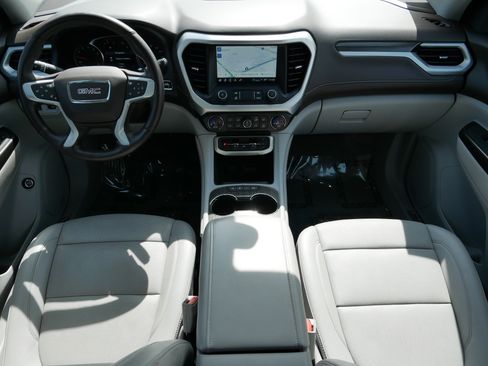 Used 2023 GMC Acadia SLT w/ Preferred Package FWD image 8