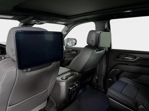 New 2026 GMC Yukon Denali w/ Denali Reserve Package AWD/4WD image 36
