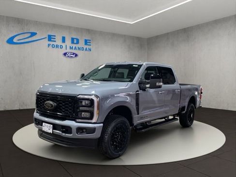 New 2026 Ford F350 Lariat w/ Black Appearance Package AWD/4WD image 3