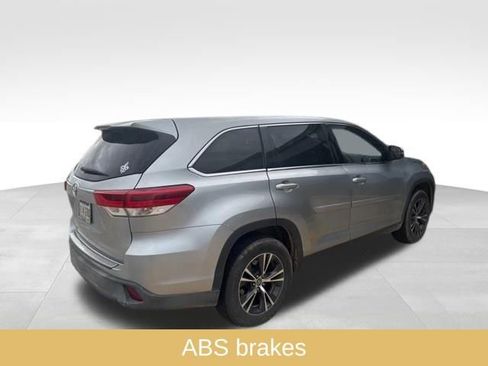 Used 2019 Toyota Highlander LE image 8