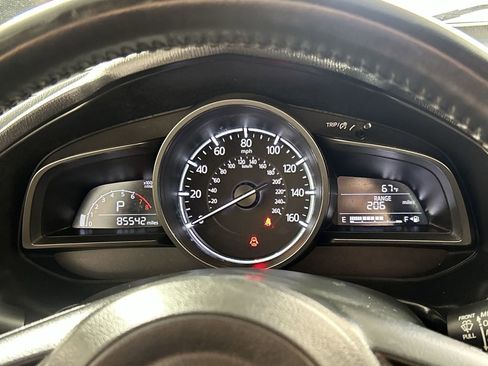 Used 2018 MAZDA MAZDA3 Touring image 15