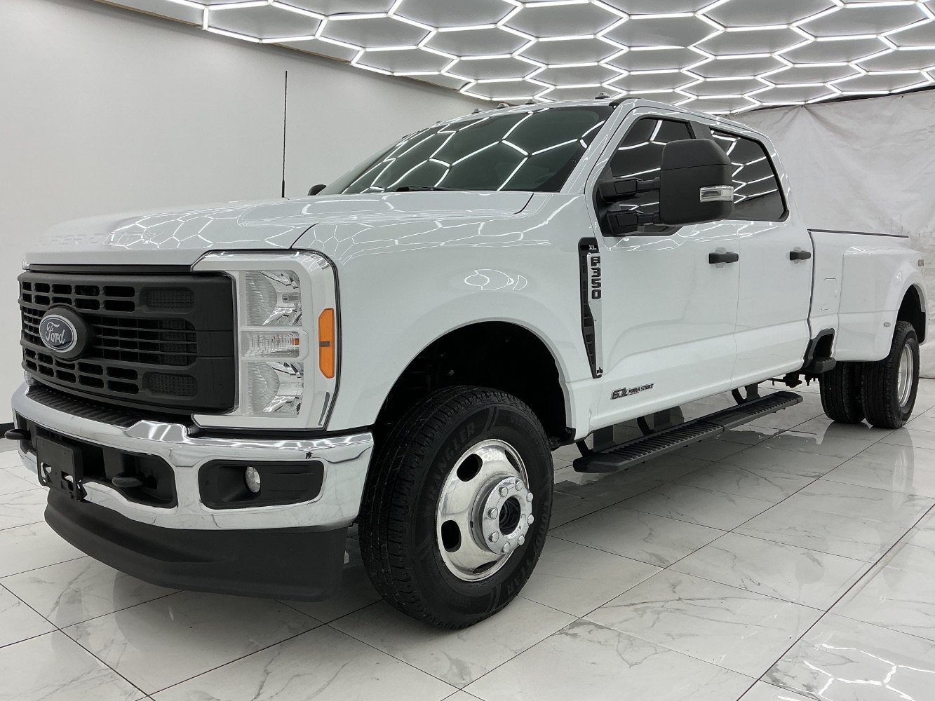 Used 2023 Ford F350 XL AWD/4WD image 6