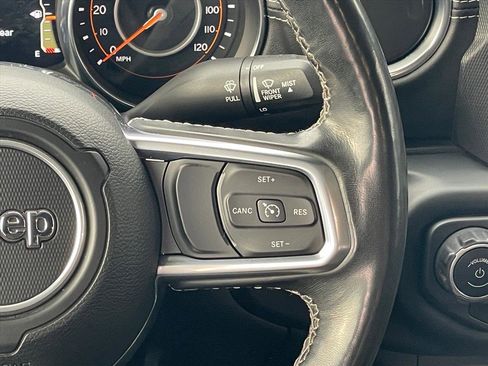 Used 2021 Jeep Gladiator Overland image 14