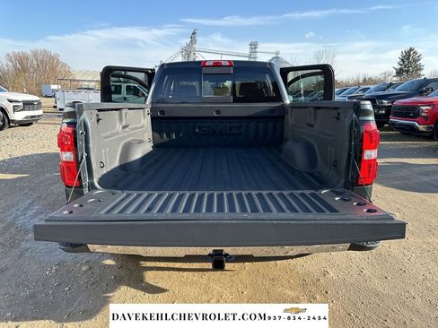Used 2017 GMC Sierra 1500 SLE w/ SLE Value Package image 28