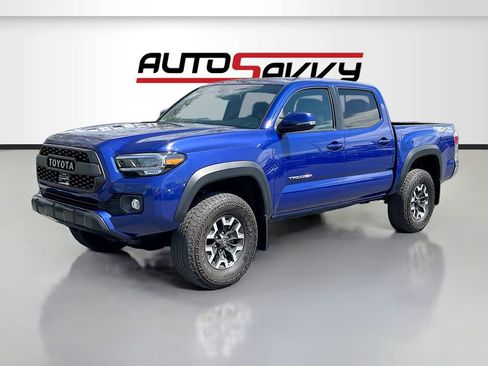 Used 2023 Toyota Tacoma TRD Off-Road AWD/4WD image 3