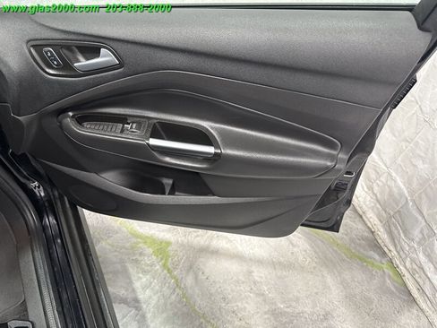 Used 2017 Ford C-MAX SE image 26