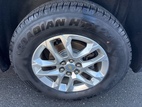 Used 2019 Chevrolet Traverse LT w/ LPO, Floor Liner Package AWD/4WD image 10