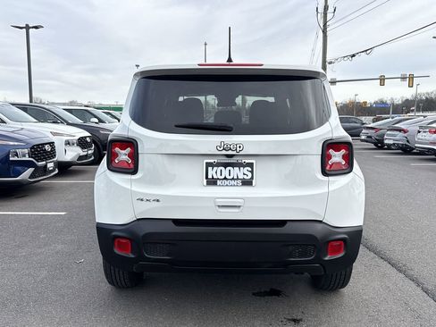 Used 2023 Jeep Renegade Latitude image 5