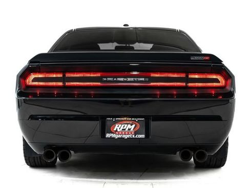 Used 2009 Dodge Challenger SRT8 w/ SRT Option Group II RWD image 3