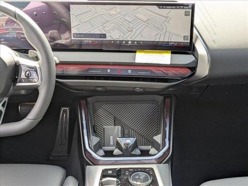 Used 2025 BMW X3 xDrive30i w/ Premium Package image 11