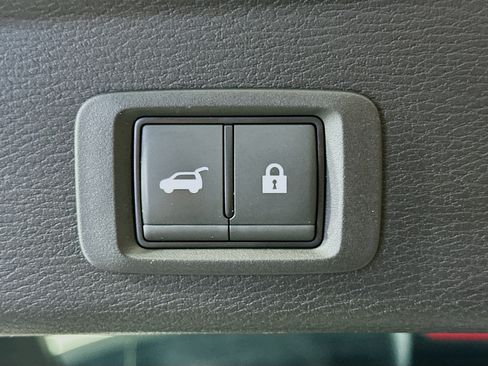 Used 2024 Mitsubishi Outlander SE AWD/4WD image 30