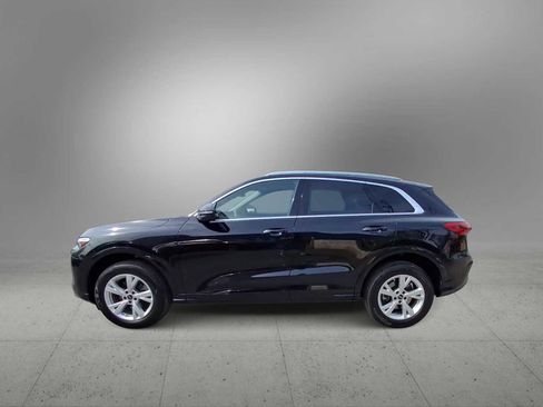 Certified 2025 Audi Q5 Premium AWD/4WD image 5