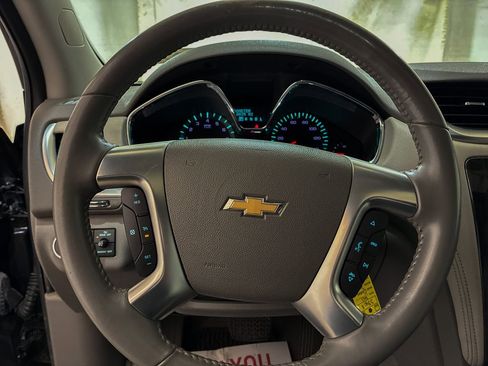Used 2013 Chevrolet Traverse LT FWD image 12