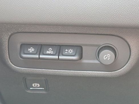 Used 2023 GMC Terrain SLT w/ Tech Package FWD image 12