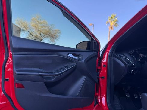 Used 2018 Ford Focus RS image 35