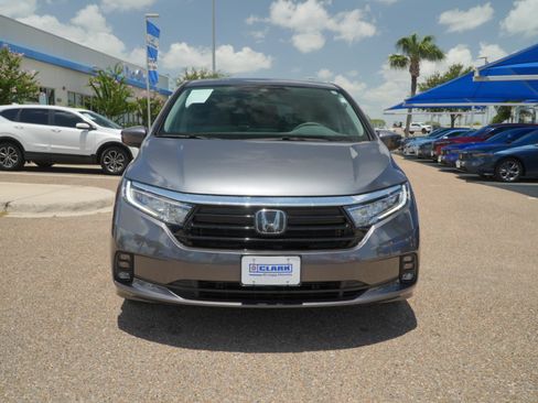 Used 2024 Honda Odyssey EX image 2