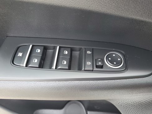 Certified 2022 Kia Forte LXS w/ LXS Technology Package FWD image 30