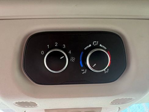 Used 2020 Ford Transit 350 XLT RWD image 32