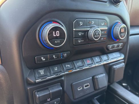 Used 2022 Chevrolet Silverado 3500 High Country w/ Z71 Off-Road Package image 20