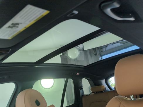 Used 2026 BMW X5 sDrive40i w/ Premium Package image 12