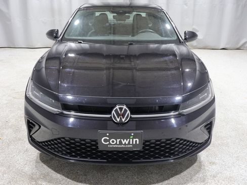 Used 2025 Volkswagen Jetta Sport FWD image 7
