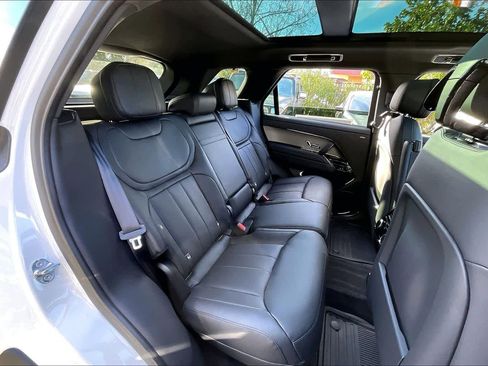 New 2026 Land Rover Range Rover Sport SE image 27
