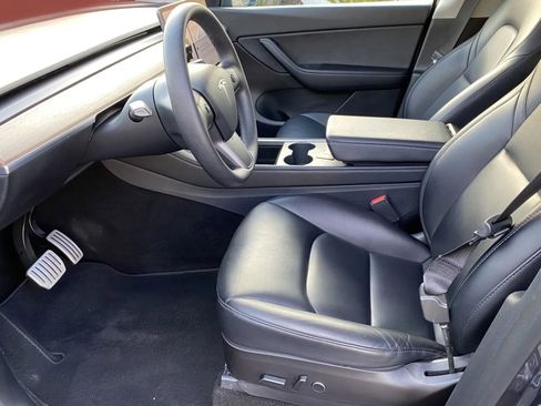 Used 2021 Tesla Model Y Performance image 11